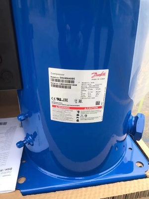 Αγορά Συμπιεστής R22 3 φάση 8HP κυλίνδρων ψύξης εκτελεστών SM100S4VC για το δροσερό δωμάτιο online manufacture